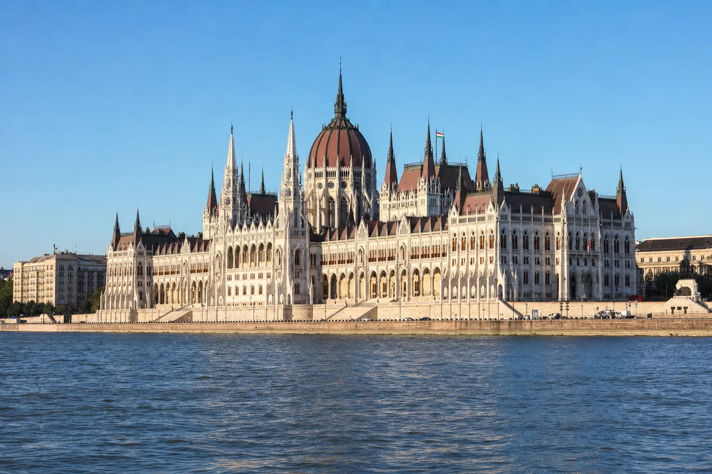Hungary – kendt vartegn med landets flag